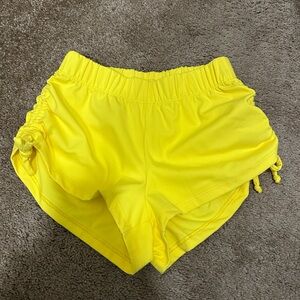 Dance wear- Like new condition 
Shorts - Five the label
YL